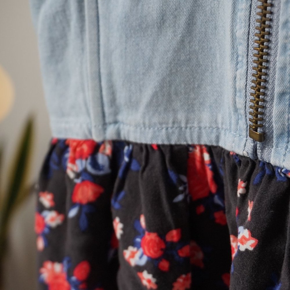 Light dress in jeans and light fabric - Picture 7 of 7